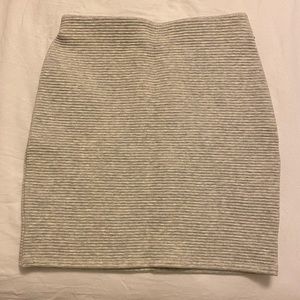 Aritzia gray skirt